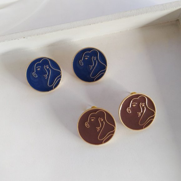 💙Sterling Silver Post Girls Face Earrings - Picture 2 of 7